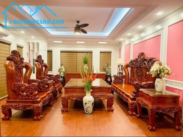 NHÀ ĐẸP THANG MÁY PHÂN LÔ HÀO NAM  CẦN BÁN GẤP DT62m2, ÔTÔ KINH DOANH