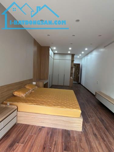 BÁN NHÀ TÂY SƠN, LÔ GÓC 2 THOÁNG, NGÕ ÔTÔ, 50M RA PHỐ. DT 95M, 4TẦNG, 18.6TỶ. LH 098482302 - 2