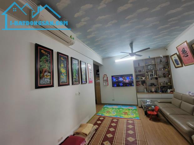 Siêu rẻ, căn hộ tầng đẹp tòa Nam Xa La 82m2. Full NT, giá chỉ 2,75 tỷ. LH 0378884919 - 3