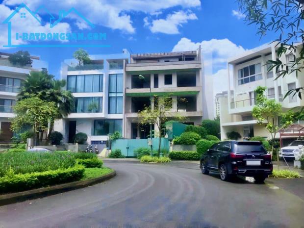 BT Khu Q - Ciputra, 370m2 x 4T, MT 9m, View Sân Golf, Giá chỉ 110 tỷ. - 4