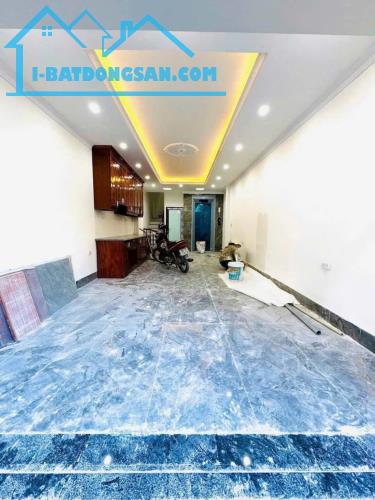 Bán nhà Thạch Bàn, Gần Đăng Kiểm. Ô tô đỗ ngày đêm - Thang máy - 40m x 6T.  Lh 0965858116 - 2