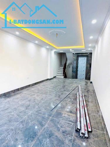 Bán nhà Thạch Bàn, Gần Đăng Kiểm. Ô tô đỗ ngày đêm - Thang máy - 40m x 6T.  Lh 0965858116 - 3