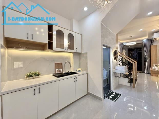 NHÀ KHU ĐƯỜNG HOA, PHAN XÍCH LONG, PHÚ NHUẬN, SÁT VÁCH Q1, HẺM THÔNG, 42M2 3PN FULL 5 TỶ X - 1