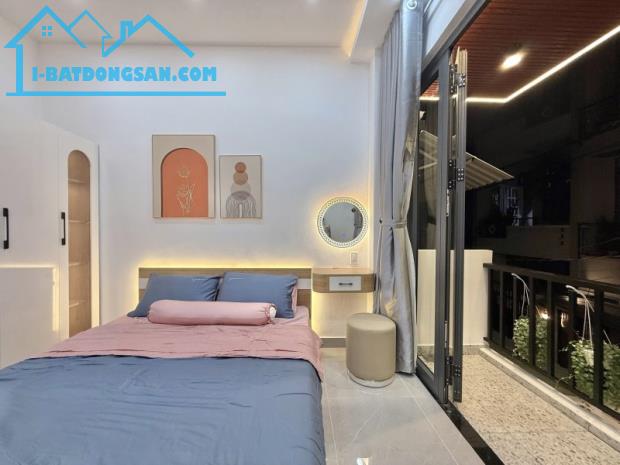 NHÀ KHU ĐƯỜNG HOA, PHAN XÍCH LONG, PHÚ NHUẬN, SÁT VÁCH Q1, HẺM THÔNG, 42M2 3PN FULL 5 TỶ X - 4