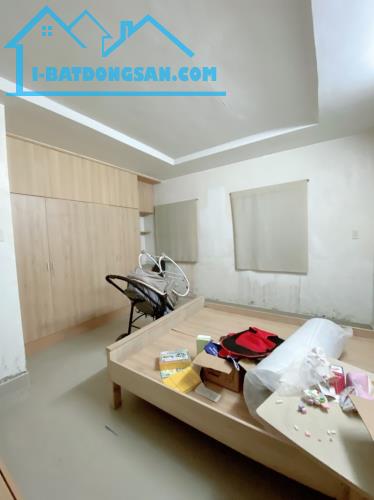 Gấp bán nhà 3 tầng, dt nền 90m2, chỉ 5.8 tỷ, thông Mt ẩm thực Hoàng Diệu 2, Thủ Đức. - 4