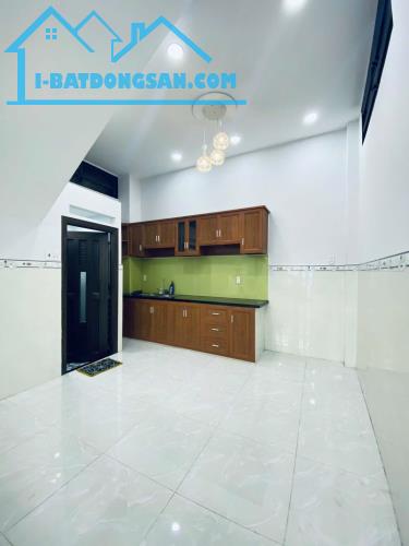 Bán Nhà Hẻm 6M Thông - Trường Chinh - F.14 Tân Bình - 50M2 - 3 Tầng - Chỉ 6.x Tỷ - 3