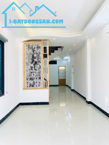 Bán nhà dòng tiền Kim Chung, Hoài Đức. Diện tích 36m2 xây 4 tầng. Cách 70m đến chợ Lai Xá