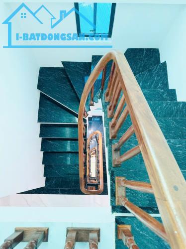 Bán nhà dòng tiền Kim Chung, Hoài Đức. Diện tích 36m2 xây 4 tầng. Cách 70m đến chợ Lai Xá - 4