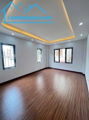 Bán nhà Đại Tự, Kim Chung 30m2, xây 5 tầng. Cách 30m đến Chợ, 620m đến Phố Huyện Hoài Đức - 2