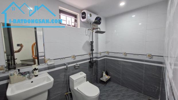 Duy nhất! Nhà phố Phúc Lợi 2 mặt thoáng - 35m2 - 5 tầng - Mt 5m - 3 ngủ - Ô tô đỗ cổng - 3