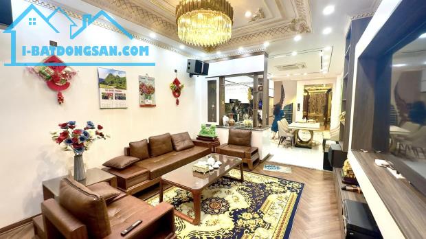 Nhà Hoàng Quốc Việt - 57m² - 7 Tầng - 12.5 Tỷ - Full nội thất 5 sao, thang máy nhập khẩu - 2