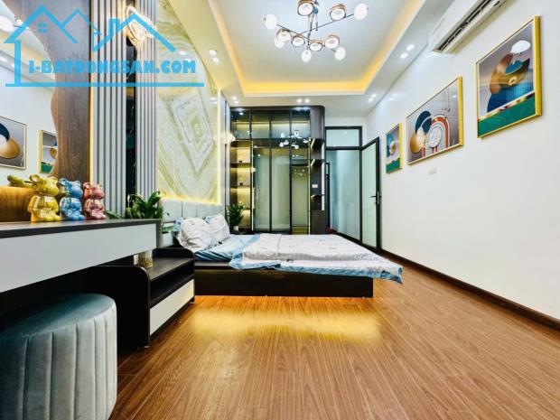 Bán nhà trong ngõ Hồ Đắc Di, diện tích 35m2 x 5 tầng