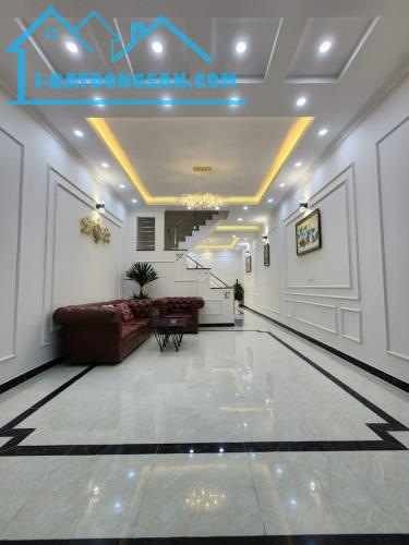 Bán nhà phố Nguyễn Lương Bằng, Đống Đa, lô góc, ngõ thông kinh doanh, DT 61m2, Nhỉnh 11 tỷ - 4