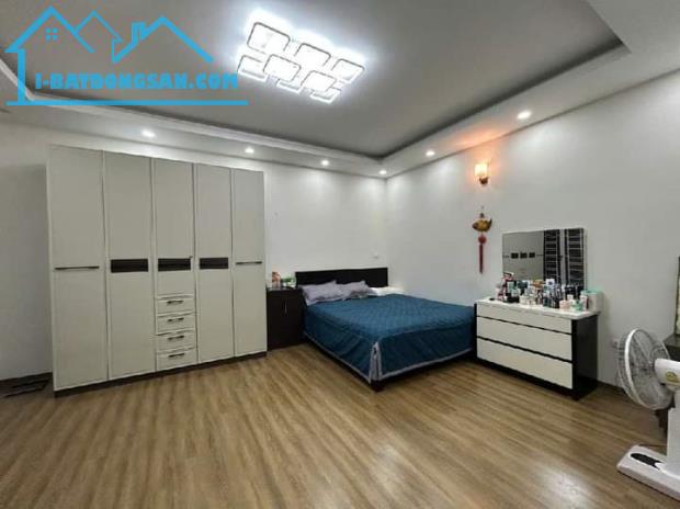 Bán nhà Kim Mã, ngay gần ĐSQ Thụy Điển,56m2, 4T, full nội thất, 12.1tỷ. Lh: 0829217877.. - 3