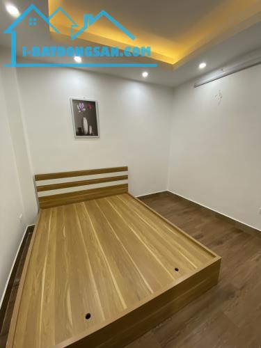 Bán chung cư phố Quan Nhân,Thanh Xuân. Sổ đỏ; Dt:45 m2, Giá 1.27 tỷ (giá chuẩn,thật). Full - 1