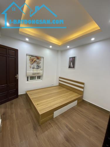 Bán chung cư phố Quan Nhân,Thanh Xuân. Sổ đỏ; Dt:45 m2, Giá 1.27 tỷ (giá chuẩn,thật). Full - 5