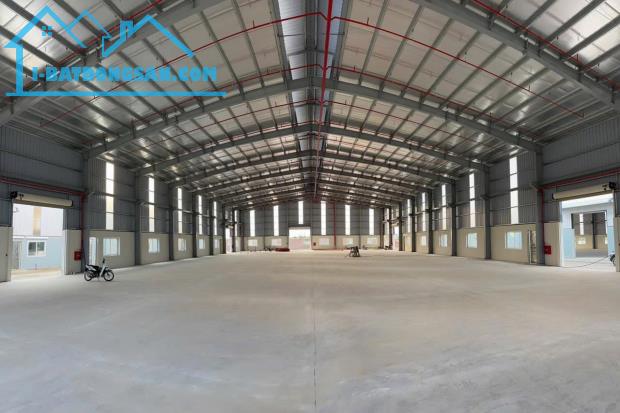 Cho thuê kho xưởng tại mặt đường 379 Tỉnh Hưng Yên. Diện tích 1400m2 - 2