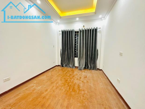 Bán nhà Ngõ Gốc Đề, Hoàng Mai, ô tô tránh, tiện kinh doanh 5 tầng 38m2 giá 8.6 tỷ - 4