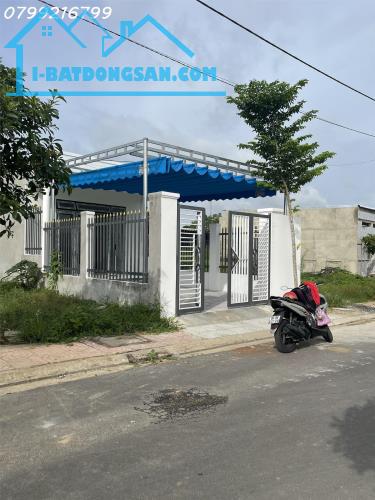 Nhà đẹp Bình Minh bán gấp sổ riêng thổ cư hỗ trợ vay 3 bên. Trọn sổ 1 tỷ 6 1 sẹc QL1A. LH - 4