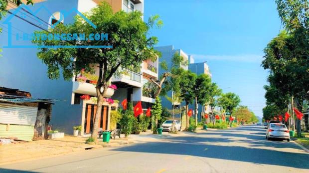 373M HIẾM HOI TRỤC NAM VIỆT Á 2 mặt tiền NGHIÊM XUÂN YÊM & K20 rẻ nhất