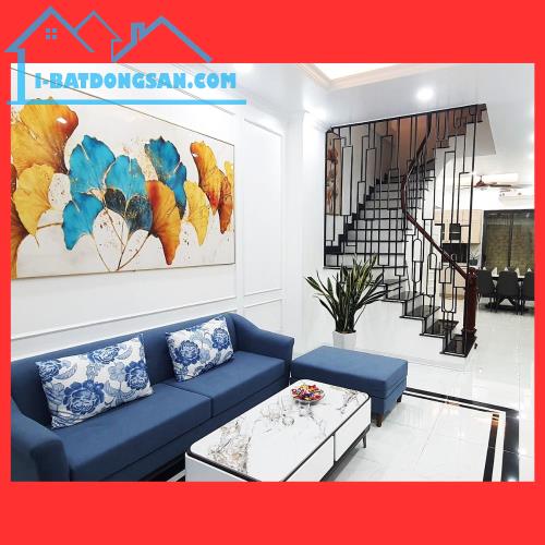 Bán gấp nhà phố Hồng tiến - Ô tô tránh kinh doanh - 50m2*4T - 2 thoáng - 650m tới Mipec - 4