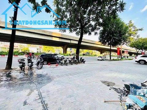 BÁN TOÀ NHÀ VĂN PHÒNG, LÔ GÓC,  MẶT PHỐ KHUẤT DUY TIẾN - THANH XUÂN: 152M, 7T, MT: 6M