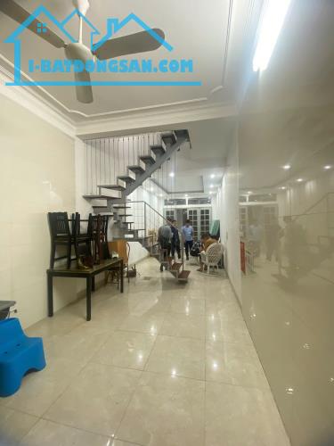 Bán nhà Bạch Đằng-DT 40 m2 x 4 tầng.MT 3,5m.PHÂN LÔ GARA Ô TÔ-THOÁNG TRƯỚC SAU-5 NGỦ. - 2