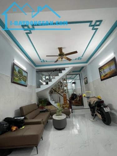 BÁN NHÀ HIẾM 3 TẦNG HƠN 151 M2  2 MẶT TIỀN SÁT HỒ HỌC LÃM BÌNH TÂN  HƠN 5 TY - 2