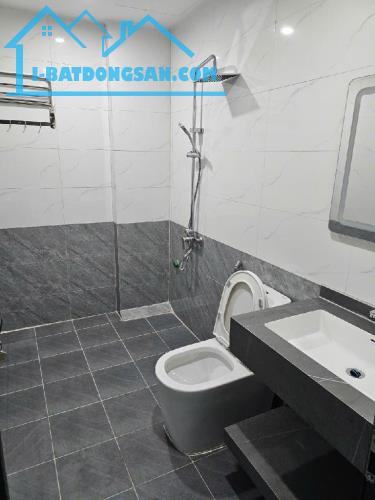 Vạn Phúc _ Hà Đông . Ngõ Rộng , ÔTÔ Cửa , Kinh Doanh VP . 5 Tầng .MT 3,9m . Giá 12,9 Tỷ - 4