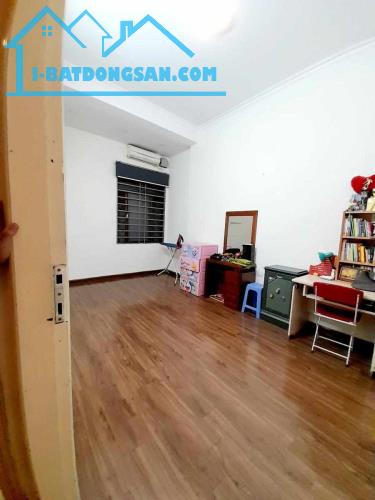 Bán Nhà Phố Quan Nhân,Nhà Dân xây,Ngõ Rộng,thoáng,Cách Ô Tô 15m DT 68m2 Giá 10,2 tỷ - 2