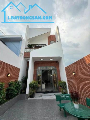 Nhà đẹp 2tỷ150 gần trung tâm Biên Hoà, chỉ với 5p đi xe máy tới KDL Bửu Long.shr thổ cư.