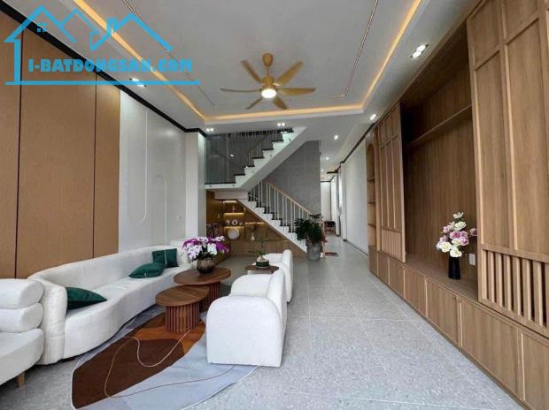 Nhà đẹp 2tỷ150 gần trung tâm Biên Hoà, chỉ với 5p đi xe máy tới KDL Bửu Long.shr thổ cư. - 2