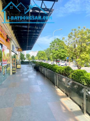 CHO THUÊ SÀN TẦNG 1 - TÒA NHÀ LUXURY PARK VIEW 170m2 - 75tr - 3