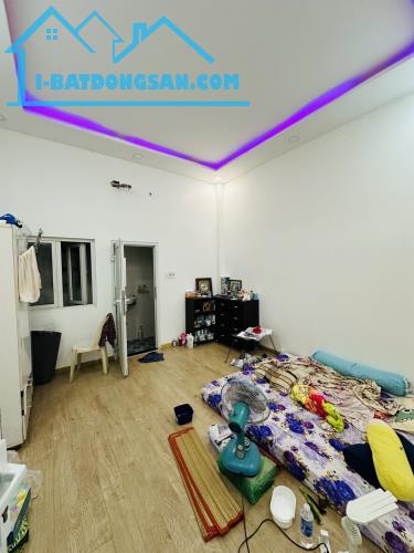 TÂN PHÚ HXH, CẠNH MẶT TIỀN, HƠN 70M2 - 2 TẦNG KIÊN CỐ, 3 PHÒNG - HOÀN CÔNG ĐỦ, CHỈ 6.6 TỶ - 3