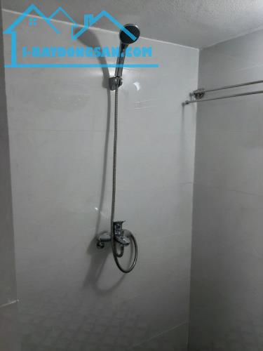 Cho thuê căn hộ tập thể tầng 5 phố Yên Lãng, Láng Hạ, 2 ngủ,1 WC, điện nước giá dân - 5