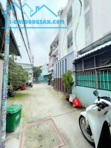 Bán Nhà C4 Đỗ Xuân Hợp,Phước Long B,Quận 9,gần đường Tây Hòa-Ngay Thế Giới Di Động,hẻm 3M - 3