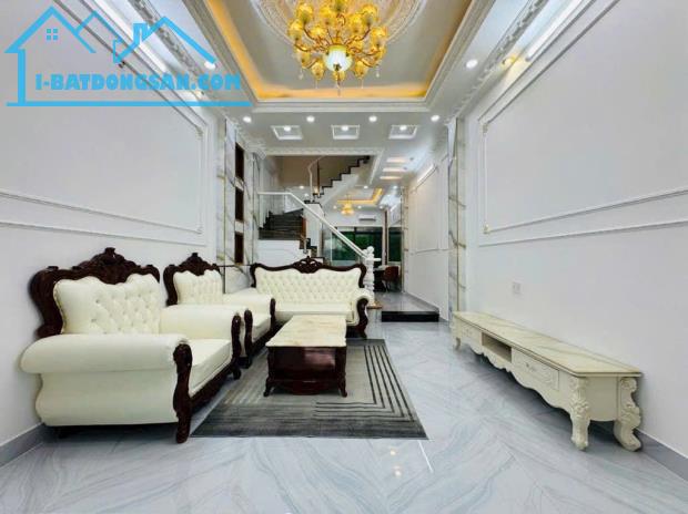 BÁN GẤP NHÀ MỚI TINH HÀNG XÓM PHÚ MÝ HƯNG - 3 TẦNG KIÊN CỐ HXH 1806 HUỲNH TẤN PHÁT - 5