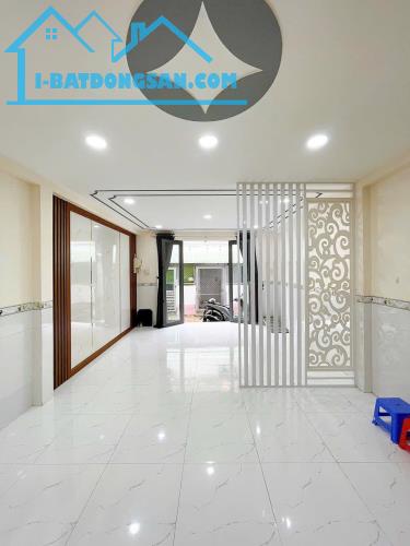 bán nhà lầu hẻm 108 cmt8 thổ cư hoàn công 38m2 lộ 2.5m 2pn giá 1.68 tỷ - 2