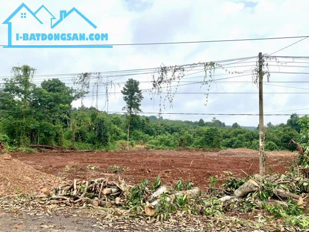 Bán lô mặt tiền nhựa 250m2,TT thị xã, thổ cư,dân đông đường thông gần sát chợ,Giá 380Triệu - 4