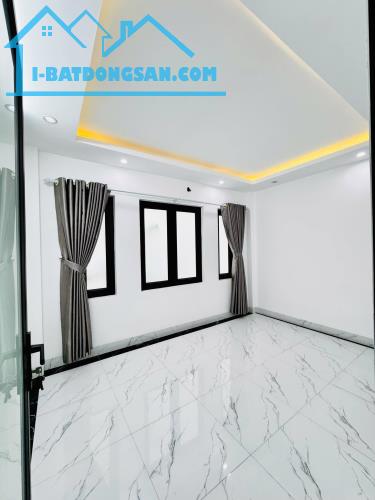 Bán Nhà TT Chúc Sơn - Ở Ngay - 36m2*3 tầng - Ô tô gần - 2