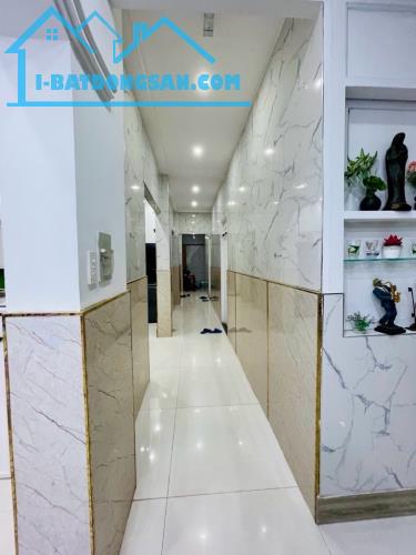 BÁN NHÀ HẺM XE TẢI Mã Lò, Bình Tân 4 tầng 104m2(8x13). Nhà đẹp ở ngay. Giá chỉ 9,55 tỷ. - 2