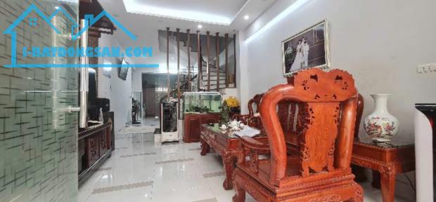 🏡 NHÀ PHỐ TẠ QUANG BỬU - VỊ TRÍ ĐẮC ĐỊA - GIÁ TỐT - 1