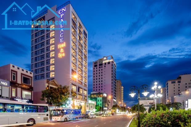 380M XÂY HOTEL APARTMENT SÁT BIỂN 3 lô liền kề PHẠM VĂN ĐỒNG rẻ nhất - 1