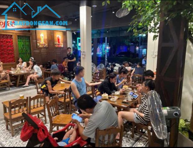 SANG NHƯỢNG QUÁN CAFE NGUYỄN THƯƠNG HIỆU 10 NĂM TẠI HOÀNG MAI, HÀ NỘI - 2