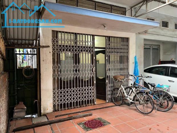 BÁN ĐẤT TẶNG NHÀ PHỐ HOA LÂM, DT 112m2, MT 4.5m,Ô TÔ TRÁNH. VỪA Ở VỪA KINH DOANH. Giá - 1