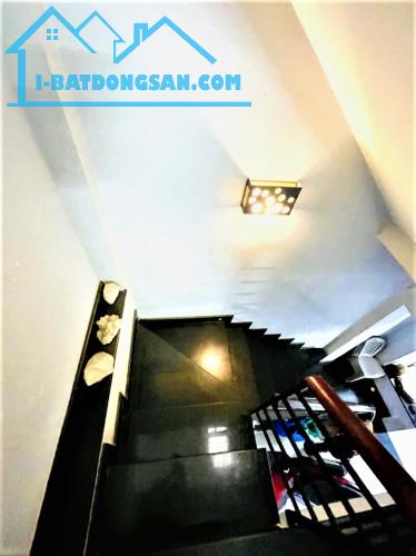 NHÀ QUẬN 1 NGAY THẢO CẦM VIÊN, HẺM THOÁNG SÁT XE HƠI ĐỖ, ĐỒNG BỘ BỘ DÂN TRÍ, 40M2x3 8 TỶ X - 2