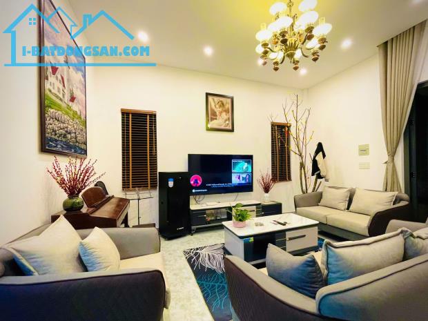 CHO THUÊ VILLA SÂN VƯỜN HẺM Ô TÔ VẠN THÀNH PHƯỜNG 5 ĐÀ LẠT, 6PN FULL NỘI THẤT 25TR - 1