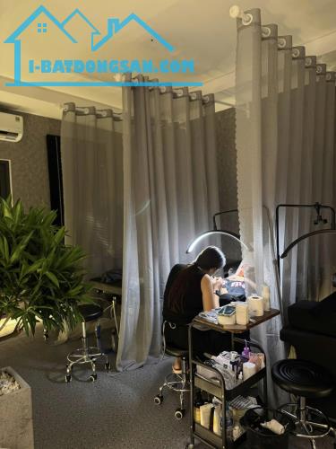 CẦN SANG NHƯỢNG TIỆM NAIL, MI, GỘI ĐẦU  Vị Trí : đường Đặng Thuỳ Trâm, p13 Bình Thạnh, Hồ - 1