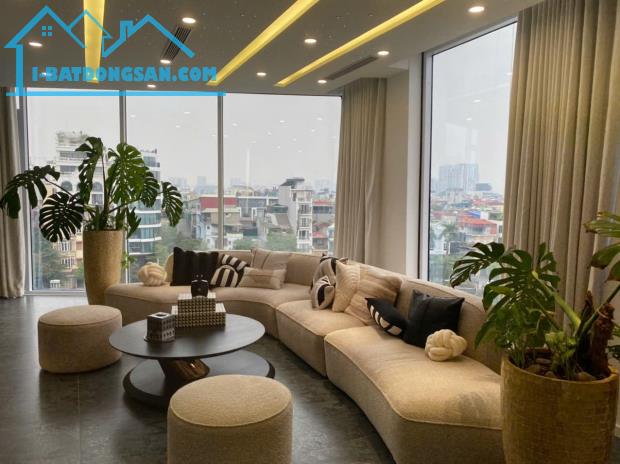 Cực Hiếm, Bán Mặt Hồ Mặt Phố Trúc Bạch, Ba Đình: 132m2, Mặt tiền lô Góc 10m, 6 tầng. Vị tr