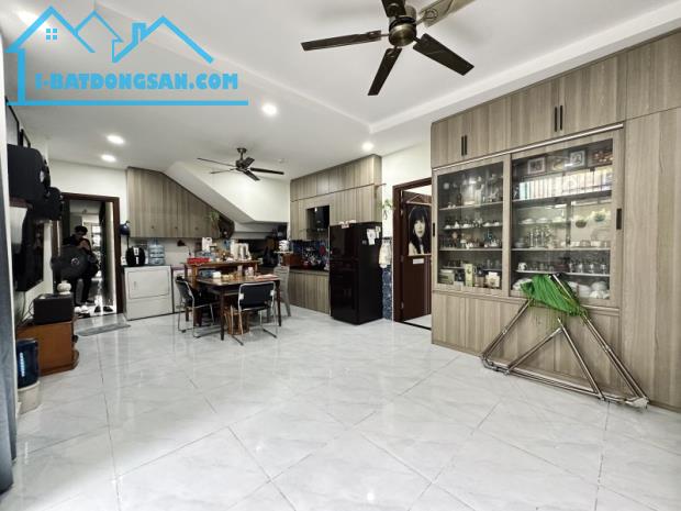 Gấp bán nhà Phú Nhuận chỉ 12.5 tỷ, ô tô thông Mt Nguyễn Văn Trỗi, nền dt 133m2. - 3
